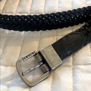 Reversible brown or Black woven Levi’s belt
